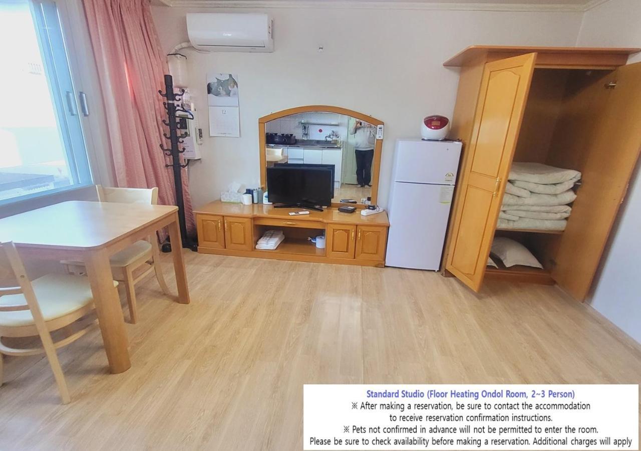 Seaside Minbak Villa Госеонг Екстериор снимка