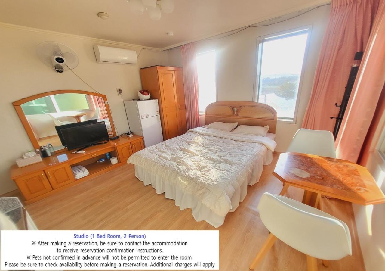 Seaside Minbak Villa Госеонг Екстериор снимка