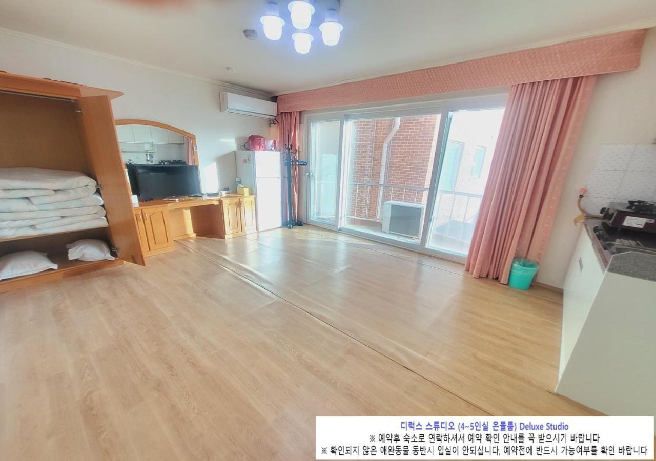 Seaside Minbak Villa Госеонг Екстериор снимка