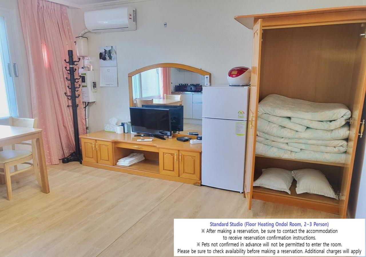 Seaside Minbak Villa Госеонг Екстериор снимка